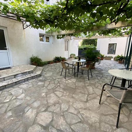 Guesthouse Tri Palme Becici  Exterior photo